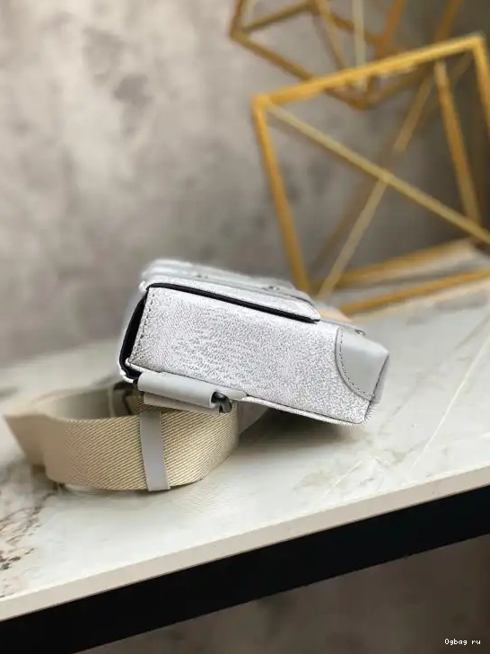 VUITTON SLINGBAG LOUIS TRUNK 0430